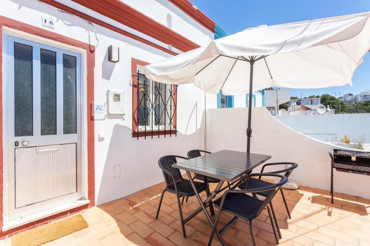 Fisherman'S House In Oldtown With Exclusive Rooftop アルブフェイラ エクステリア 写真
